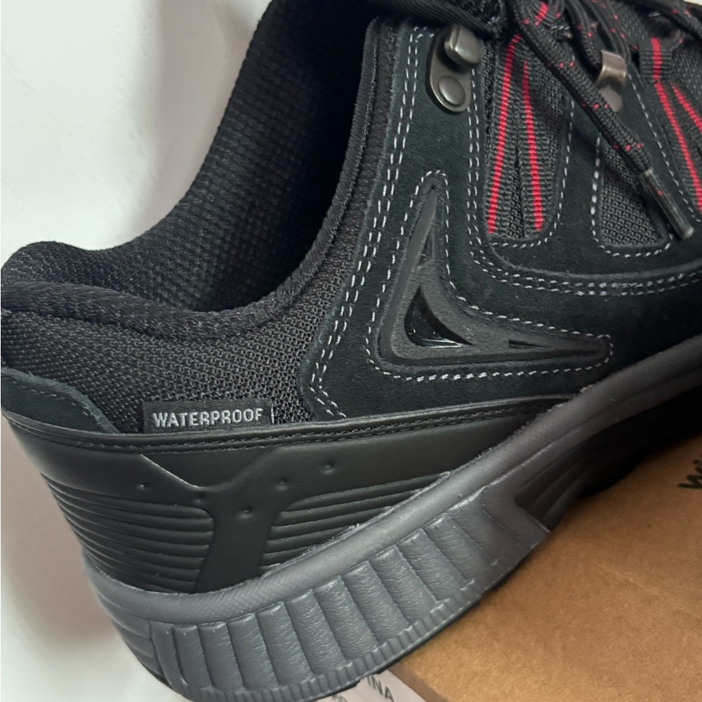 Black and Red Women's Sneakers - Picture 6 of 11